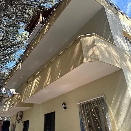 Casa Vacanze * Velipojë